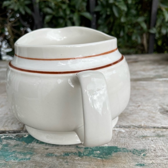 Elegance Bavarian Brown & Cream stoneware gravy boat dinner table - Picture 2 of 6